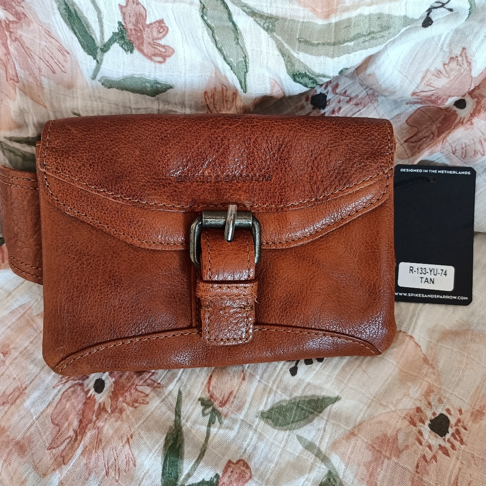 Spikes and Sparrow Leather Tan Caramel Belt BagWoman's - Picture 2 of 15